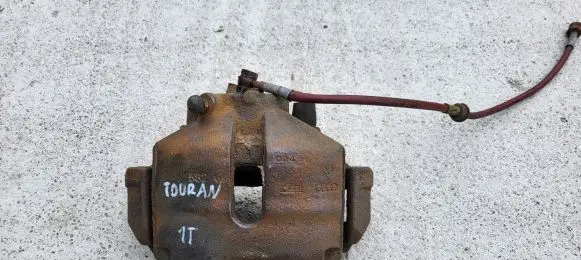 Volkswagen Touran I Front brake caliper
