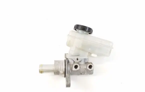 Infiniti Q70 Y51 Master brake cylinder D60101MA0A