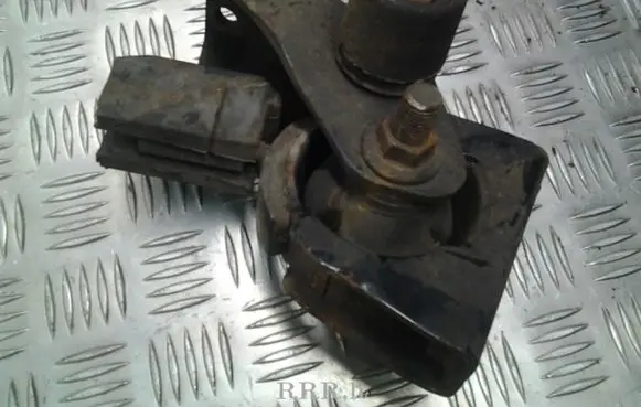Toyota Avensis T250 Engine mount bracket 123610R030