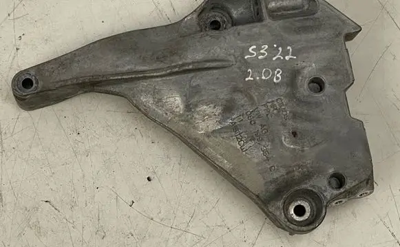 Audi A3 8Y Engine mounting bracket 06Q199354C