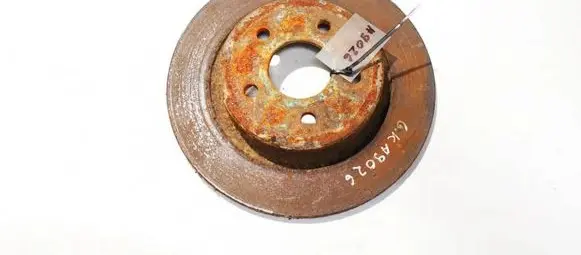 Volvo V50 Rear brake disc neventiliuojamas