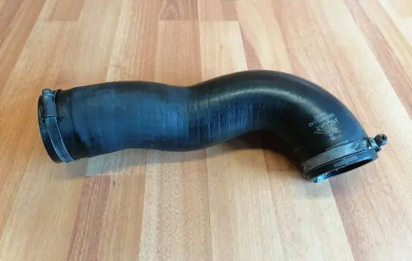 Jaguar XF X250 Intercooler hose/pipe 6W936F073AB C2C36495 D05WB