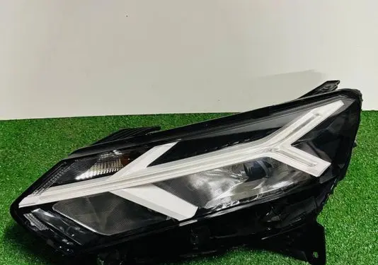 Dacia Sandero III Headlight/headlamp 260602561R