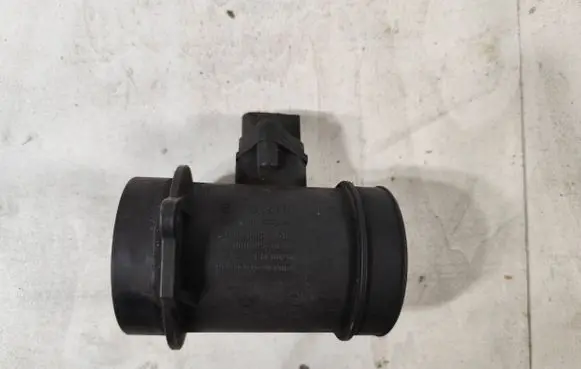 Mercedes-Benz Vito Viano W639 Mass air flow meter A0000941048 0280217517