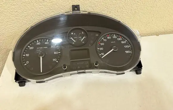Citroen Berlingo Speedometer (instrument cluster) 9665154980