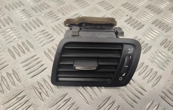 Volkswagen PASSAT B6 Dashboard side air vent grill/cover trim 3C1819701