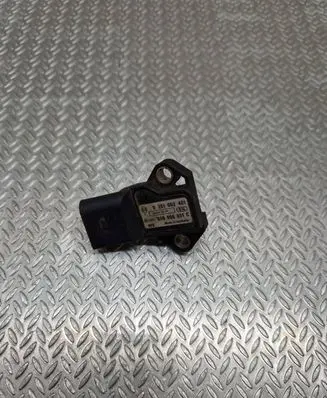 Volkswagen Touareg I Air pressure sensor 0281002401 038906051C