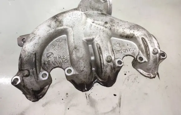 Volkswagen Caddy Intake manifold 03G129713K