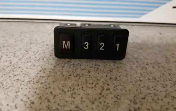 BMW 5 E39 Seat control switch 8352160