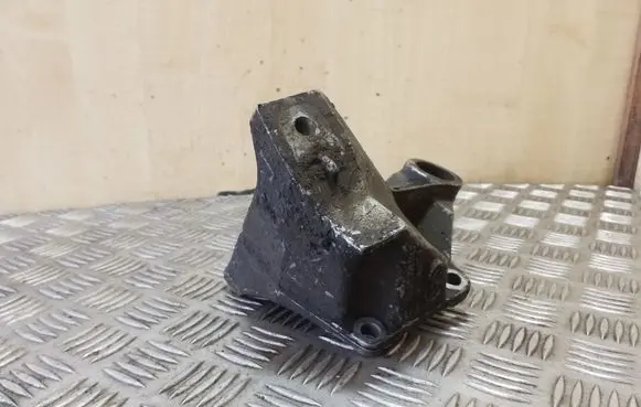 Audi A6 S6 C4 4A Gearbox mounting bracket 4A0399114F