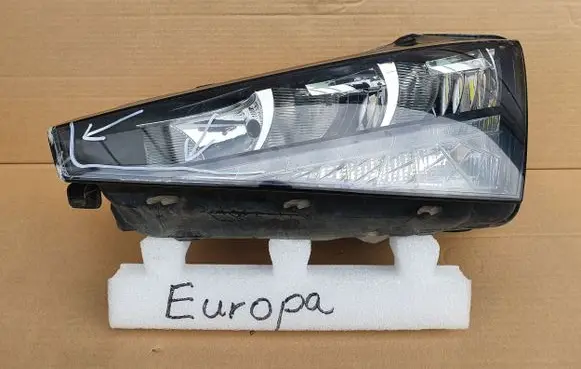 Skoda Scala Headlight/headlamp 657941015 9017607