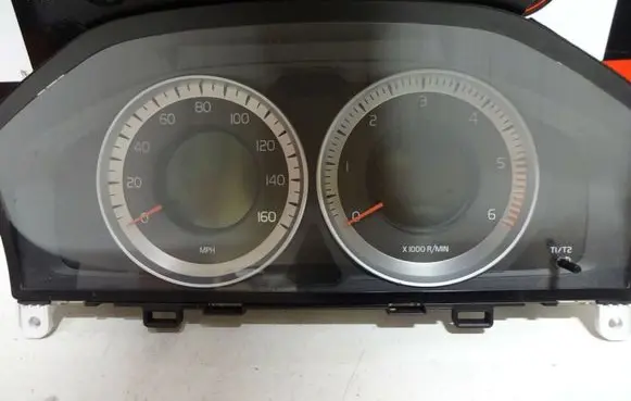 Volvo S80 Speedometer (instrument cluster) 31327584AA