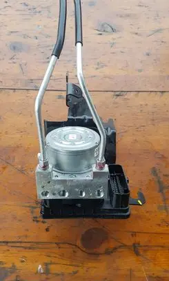 Dacia Sandero ABS Pump 476604105R
