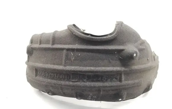 Rear arch fender liner splash guards