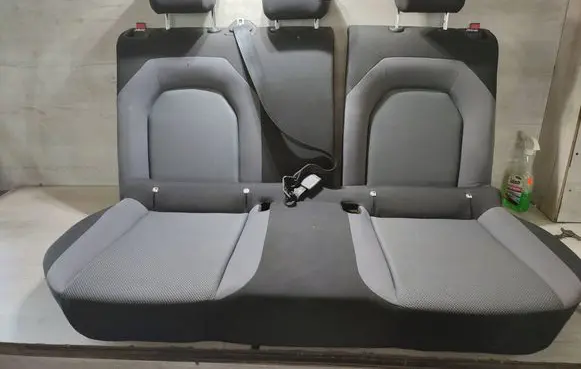 Dacia Duster Second row seats 