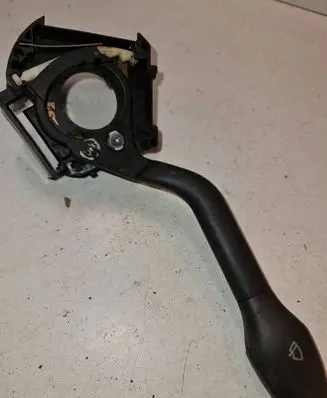 Volkswagen Golf III Wiper control stalk 289635