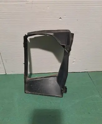 Audi TT TTS RS Mk3 8S Intercooler air guide/duct channel 8S0121706