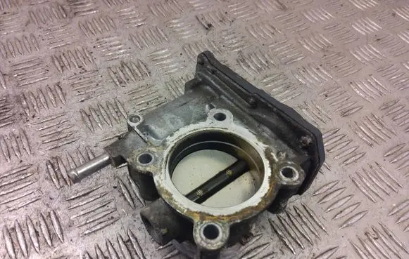 Toyota Auris E180 Engine shut-off valve 22030-0T110