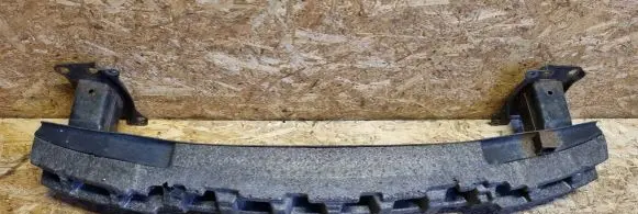 Volkswagen Jetta V Front bumper cross member