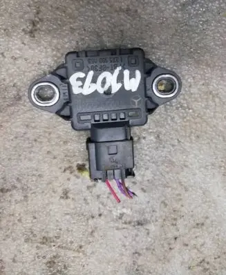 Mercedes-Benz E A207 ESP acceleration yaw rate sensor A0009059101 1275100853 121510088