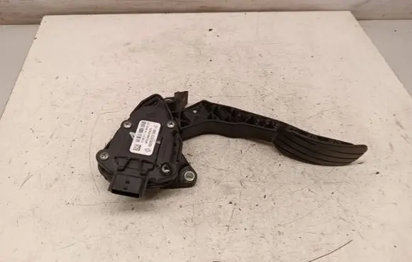 Renault Master III Accelerator throttle pedal 8200672369C 6PV00997801 27082011