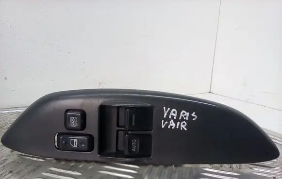 Toyota Yaris Electric window control switch 0113P03