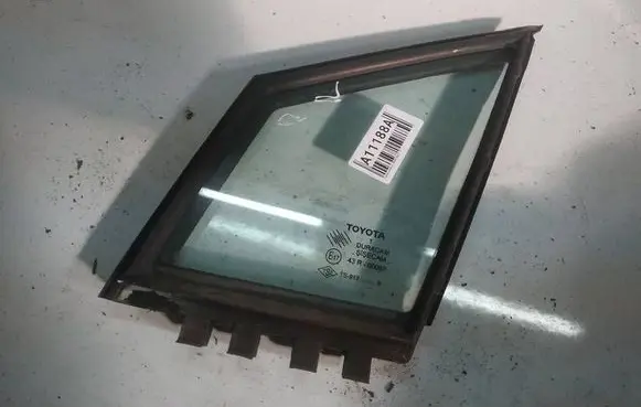 Toyota Corolla Verso AR10 Front door vent window glass four-door AS2