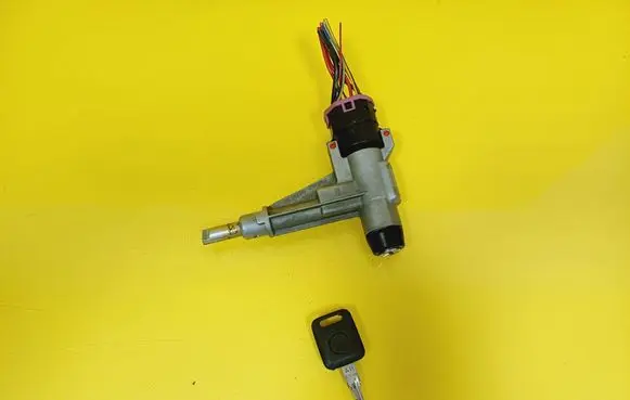 Audi 100 S4 C4 Ignition lock 4A1905851