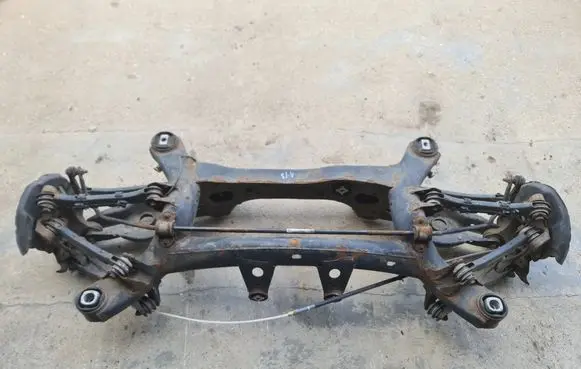 BMW 1 F20 F21 Rear axle beam 6792505