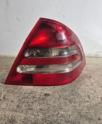 Mercedes-Benz C W203 Rear/tail lights ULO3311
