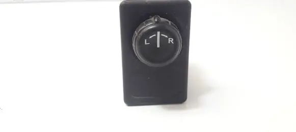 Wing mirror switch