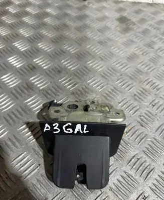 Audi A3 S3 8P Tailgate/trunk/boot lock/catch/latch 8P4827520B
