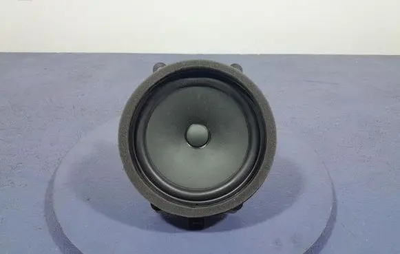 Volvo XC90 Subwoofer speaker 31350425