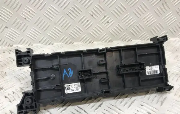 Mercedes-Benz ML W166 Fuse module A1669062501