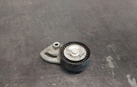BMW 5 E39 Air conditioning tensioner 64552245584