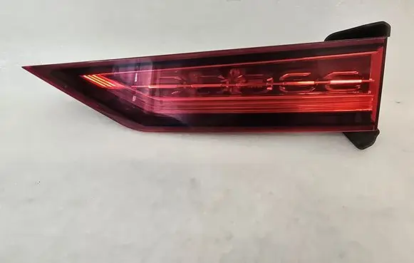 Volvo V60 Tailgate rear/tail lights 31468185