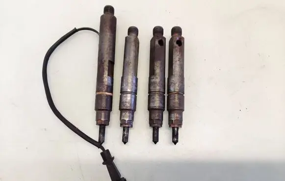 Renault Megane I Fuel injectors set 0432193611