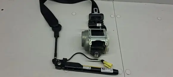 Jeep Renegade Front seatbelt 34133468