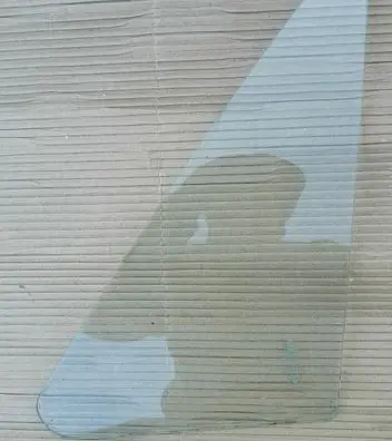 Volkswagen Jetta I Front vent window/glass (coupe) 171845251