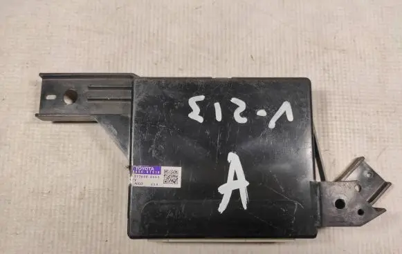 Toyota Venza Air conditioning/heating control unit 886500T010 tN1776008653