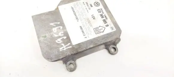 Volkswagen PASSAT B5.5 Airbag control unit/module 1C0909605B 5WK43124