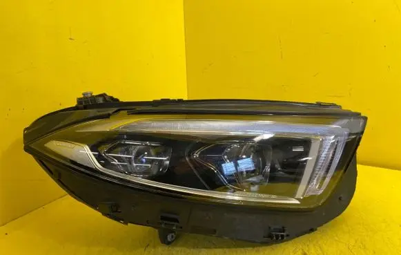 Mercedes-Benz CLS C257 Headlight/headlamp a2579068400