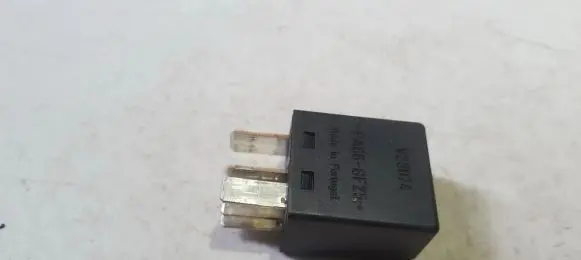 Volvo S70 V70 V70 XC Other relay 9441161