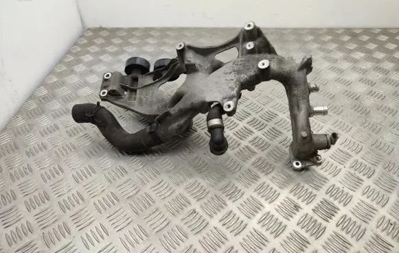 Mercedes-Benz CLA C117 X117 W117 Generator/alternator bracket A6512011709
