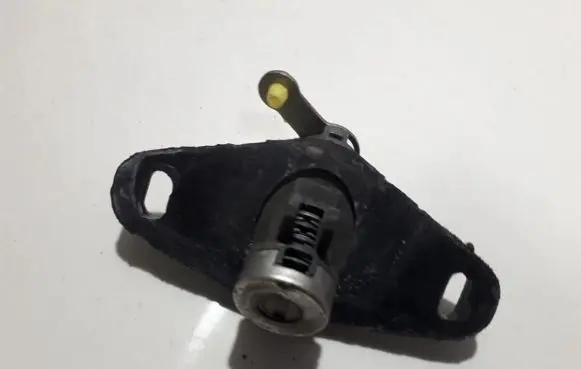 Nissan Almera Tailgate exterior lock 