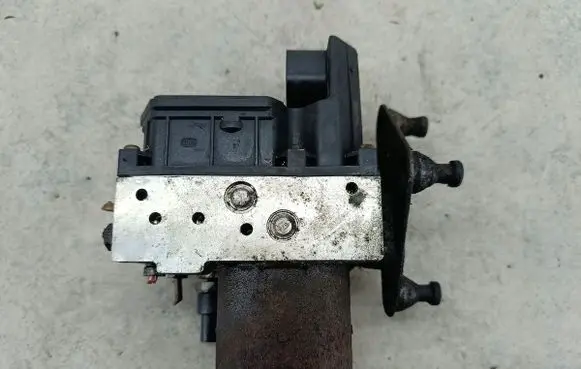 Mercedes-Benz Vito Viano W639 ABS Pump A0004466689