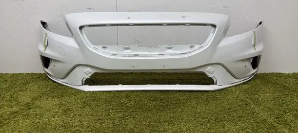 Volvo V40 Front bumper 31347085