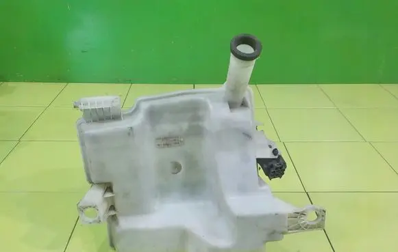 Ford Focus Windshield washer fluid reservoir/tank BV6117B613AC ZBIORNICZEK