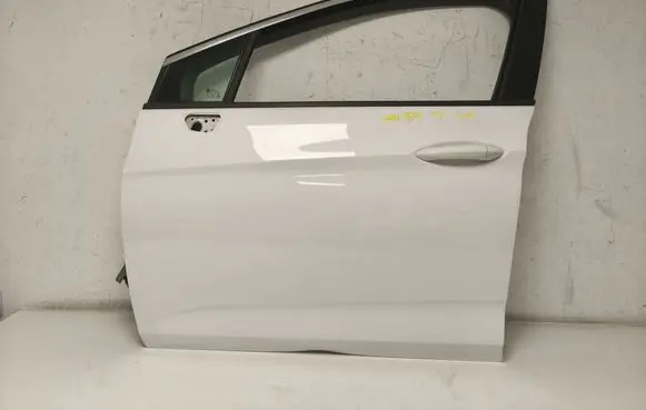 Opel Astra K Front door