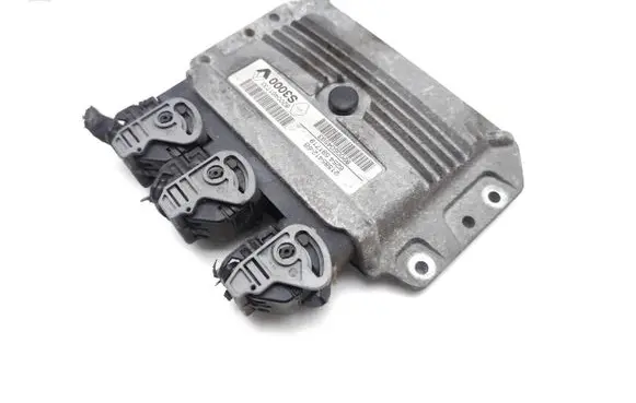 Renault Clio II Engine control unit/module 8200461733 8200504593